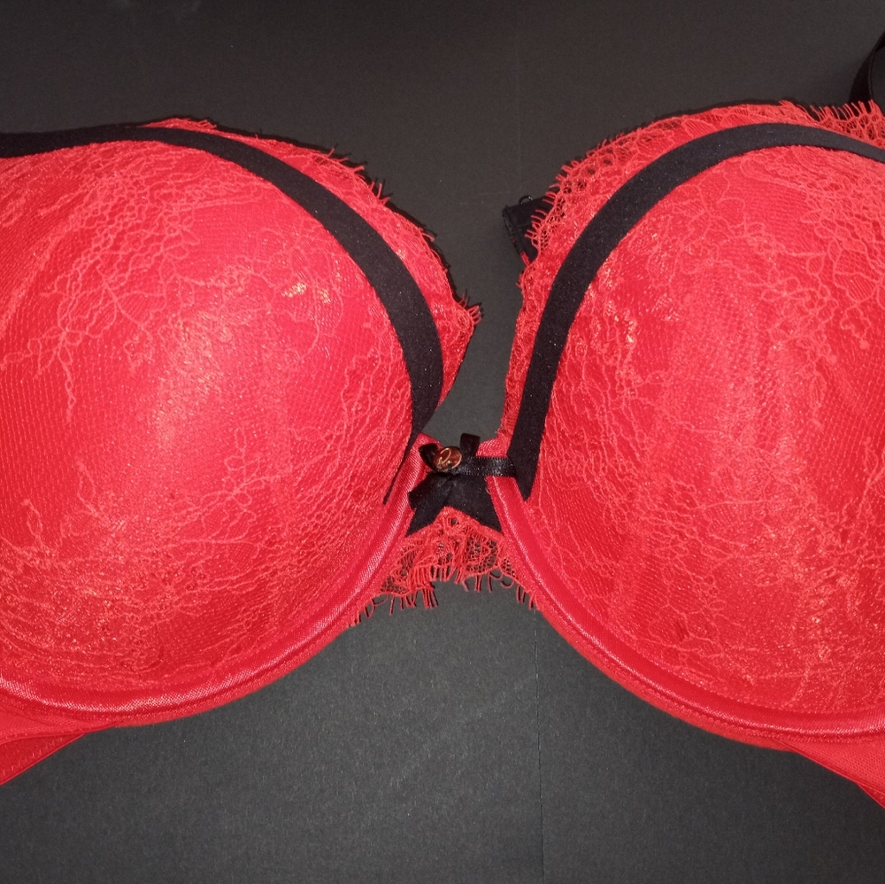 Cacique plunge sexy bra